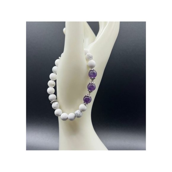 10mm White Howlite and Amethyst Stretch Bracelet (Healing for Anxiety Re… - Picture 4 of 8